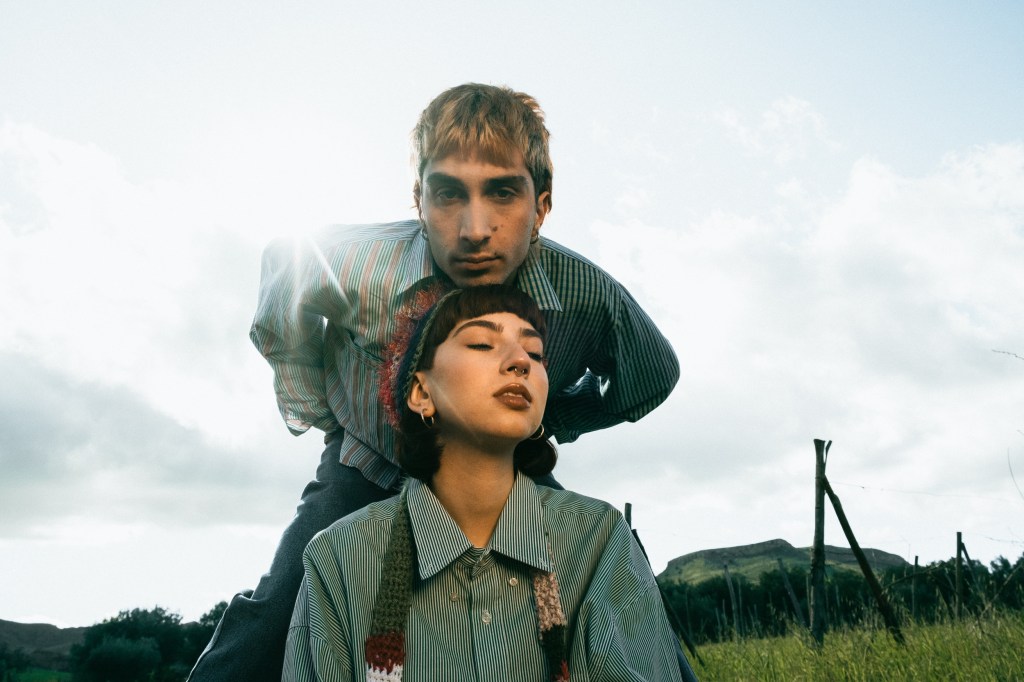 REBIRTH x Allinmag, foto emiliano zingale, direzione creativa greta naselli e federica lo cascio, styling daria alfì e giulia acciardi, abiti repunto zero waste fashion lab